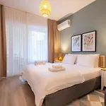 Fully Renovated 2br Flat In Center Of Moda İstanbul