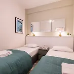 Fully Renovated 2br Flat In Center Of Moda Daire *
