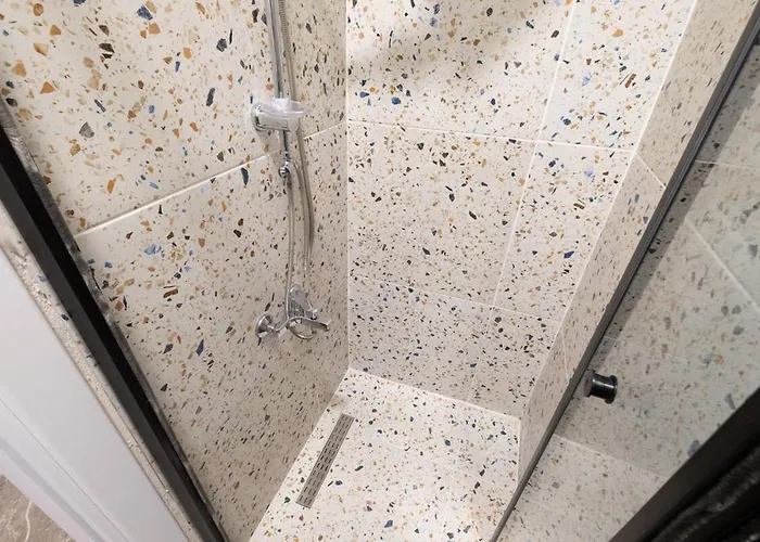 Fully Renovated 2br Flat In Center Of Moda 伊斯坦布尔