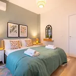 Fully Renovated 2br Flat In Center Of Moda 公寓