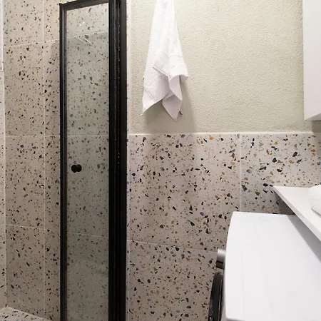 Fully Renovated 2br Flat In Center Of Moda