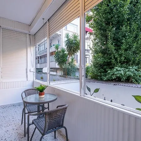 Fully Renovated 2br Flat In Center Of Moda Apartment Istanbul