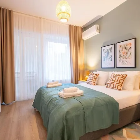 Fully Renovated 2br Flat In Center Of Moda Appartement Istanboel