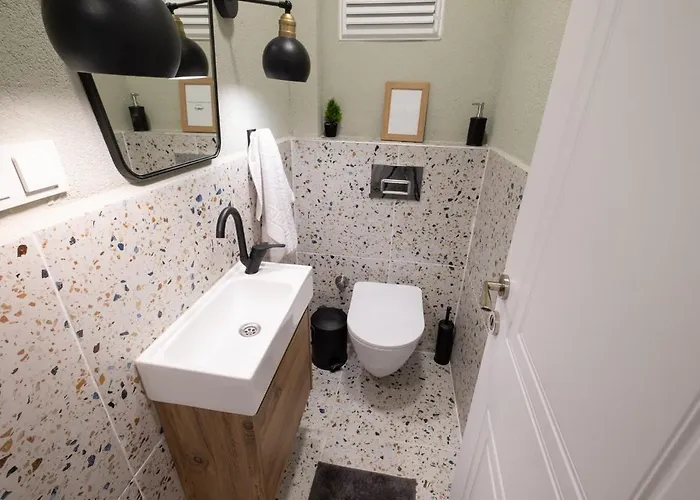 Fully Renovated 2br Flat In Center Of Moda * Istanbul